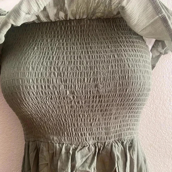 🆕Faded Rose Olive Off Shoulder Asymmetrical Dress M🆕 - Picture 5 of 9